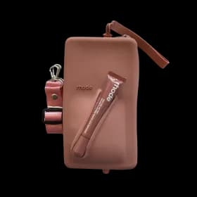 Rhode torbica with lipstick Puder
